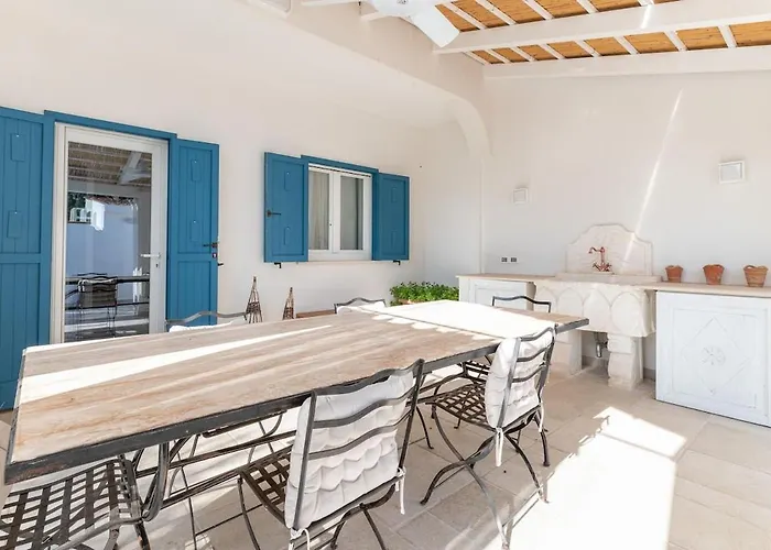 Azzurra Monticelli Villanova di Ostuni