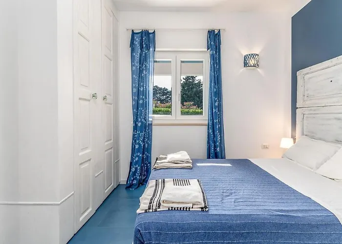 Azzurra Monticelli * Villanova di Ostuni