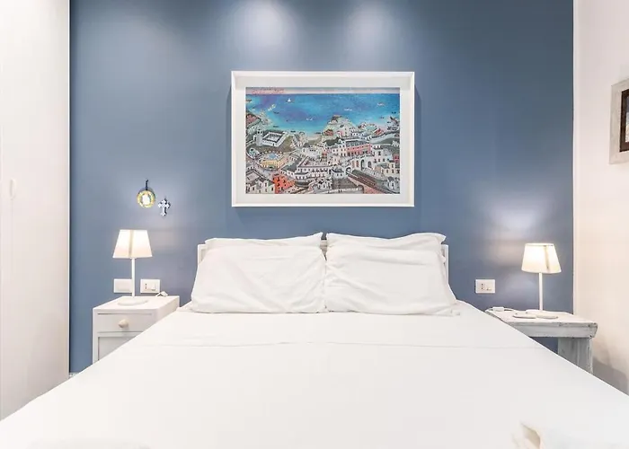 Azzurra Monticelli *